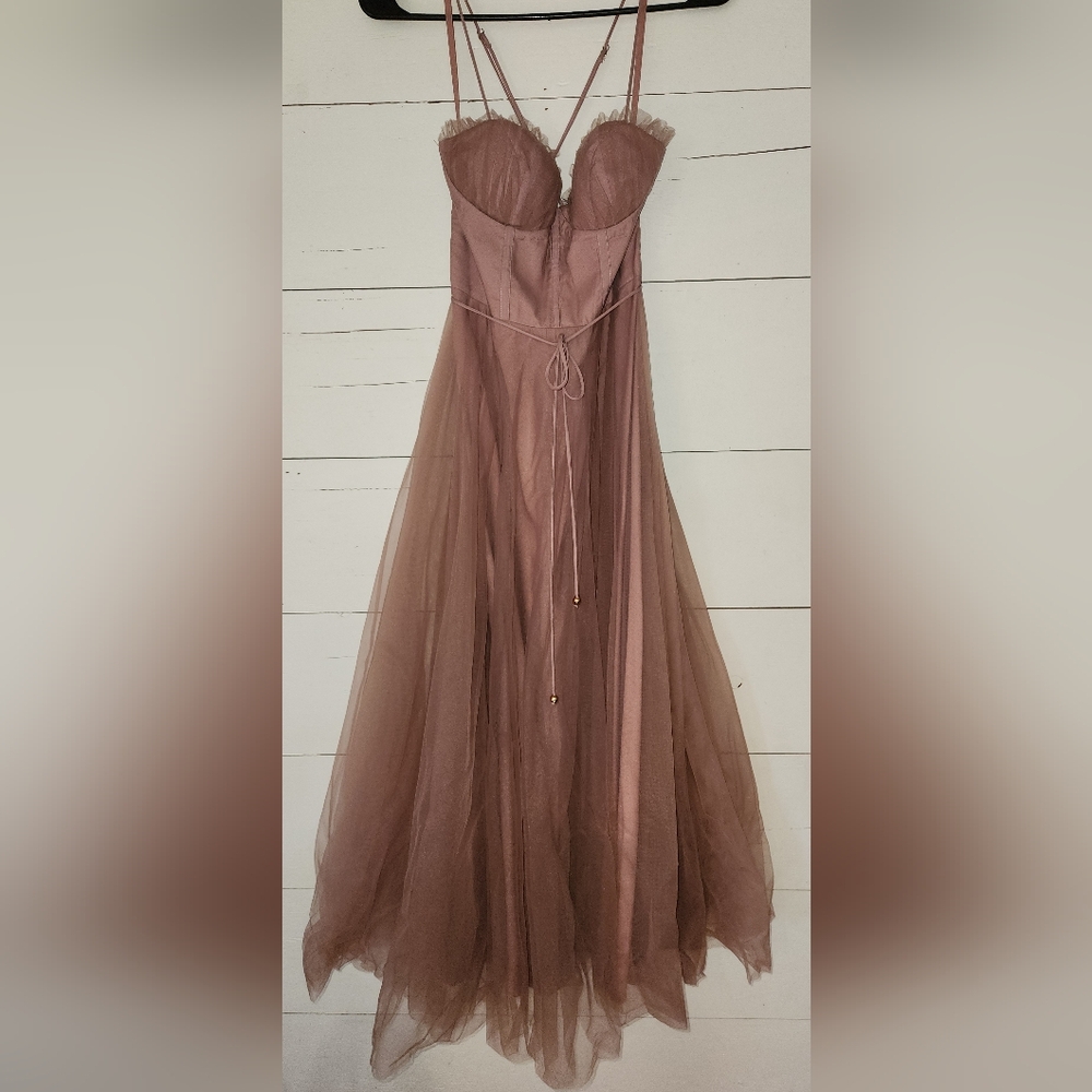 Selfie Leslie-  MIDI DRESS ROSE